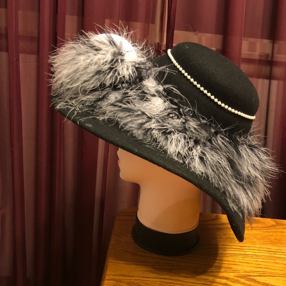Feather Black Hat main image 4